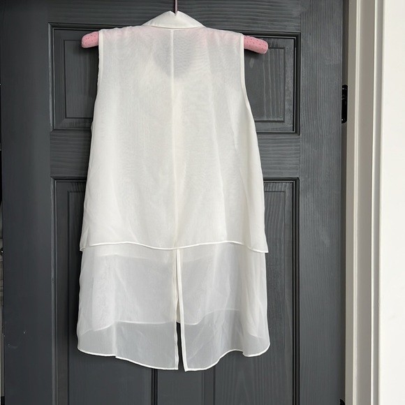 Kenneth Cole New York Ivory sleeveless blouse size small petite - Picture 3 of 5